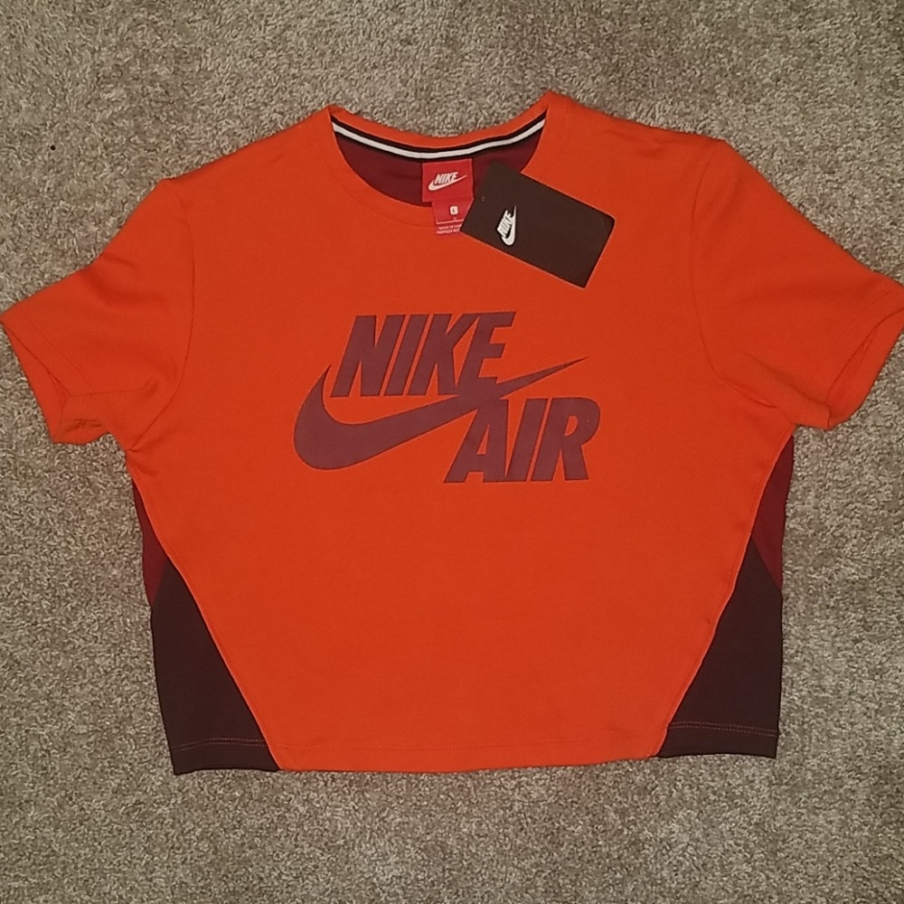 Nike Crop Top